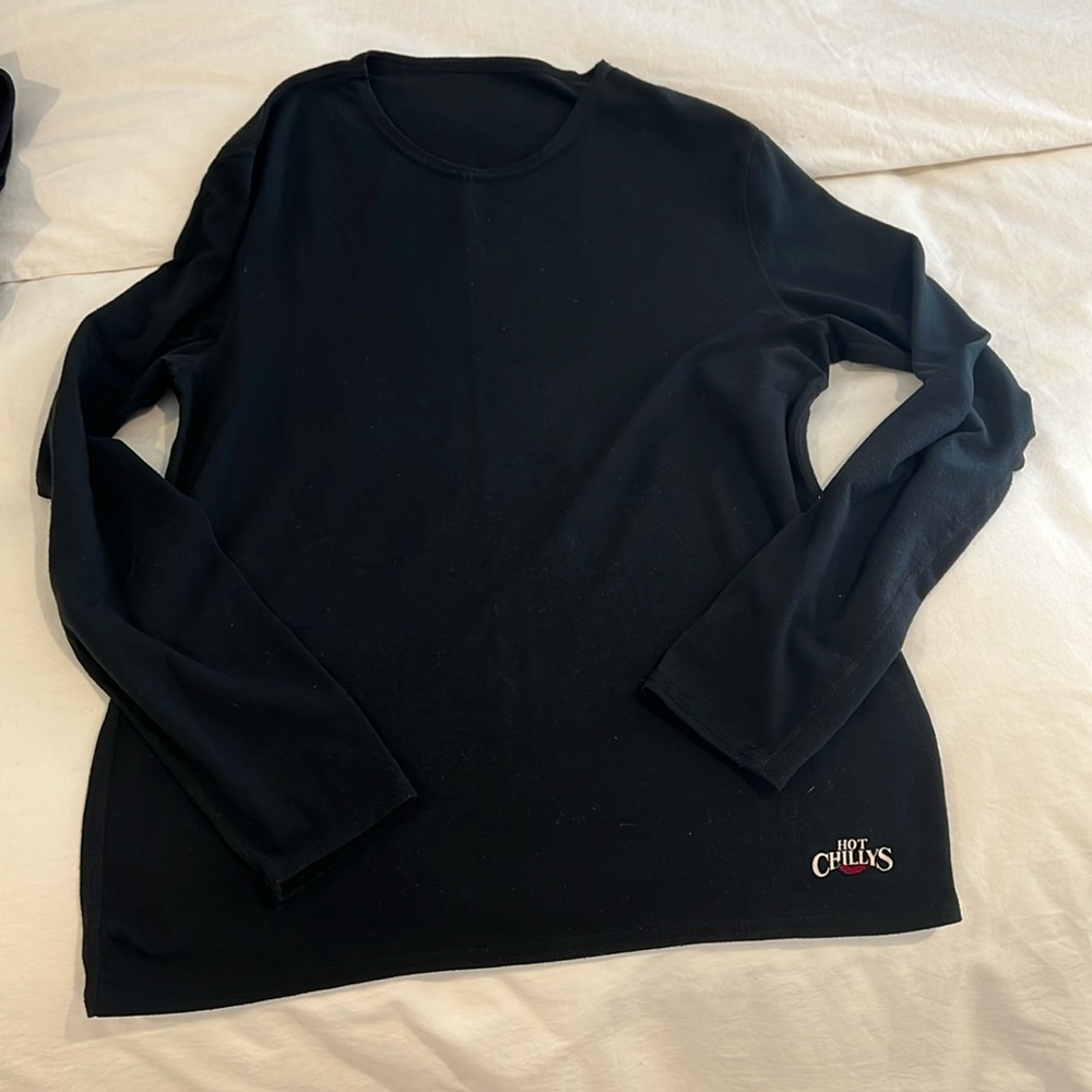 Mens hot chillys top
